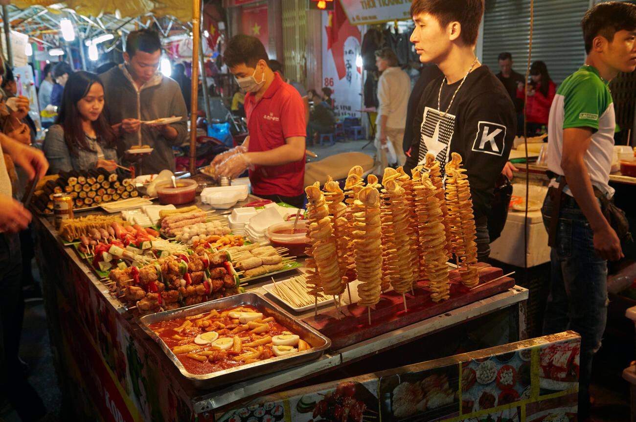 Hanoi - Photo 1