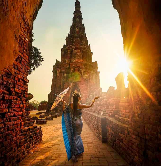 Luxury tour of Thailand - Scene 6