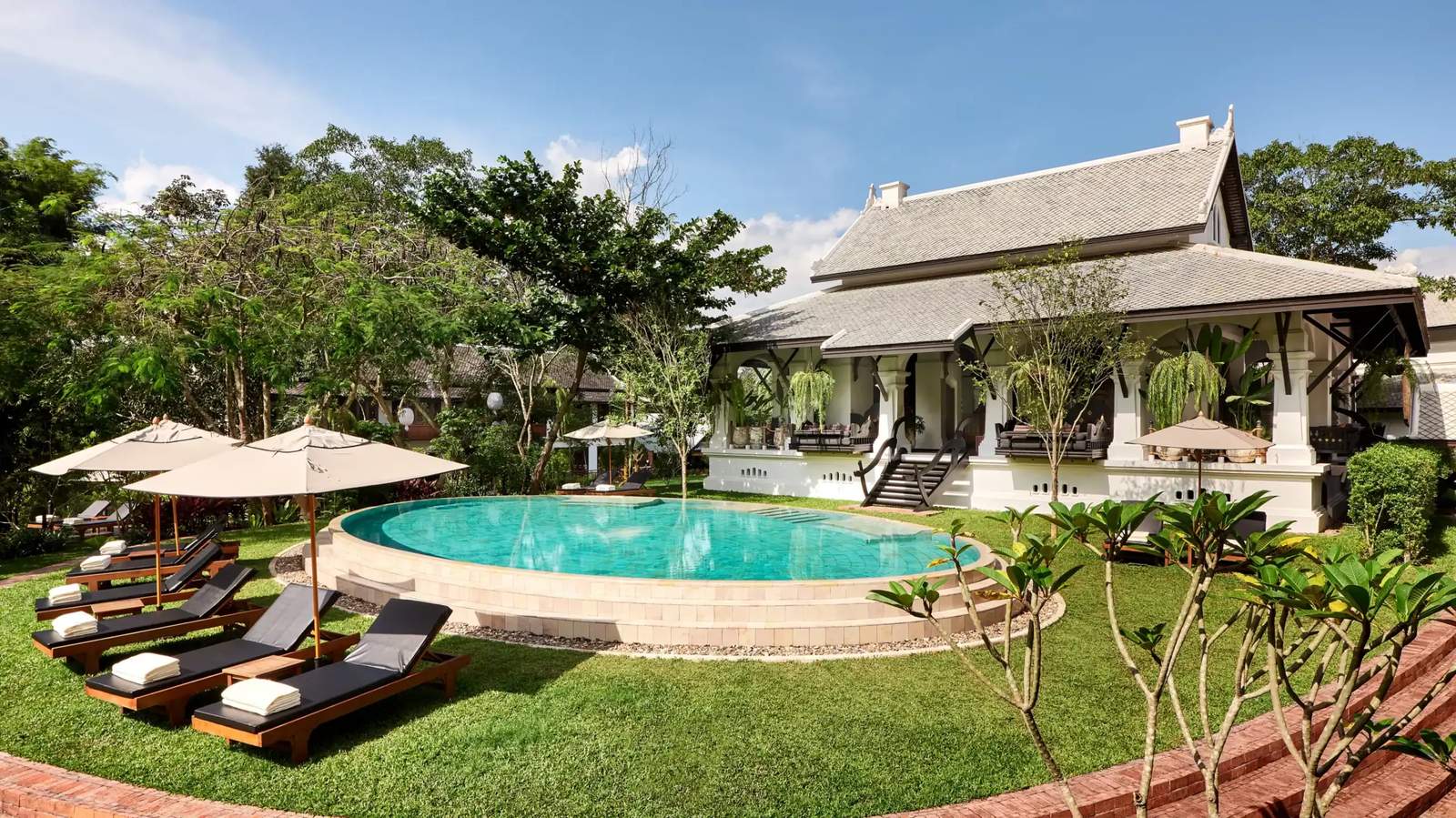 Luxury Suite & Property Views