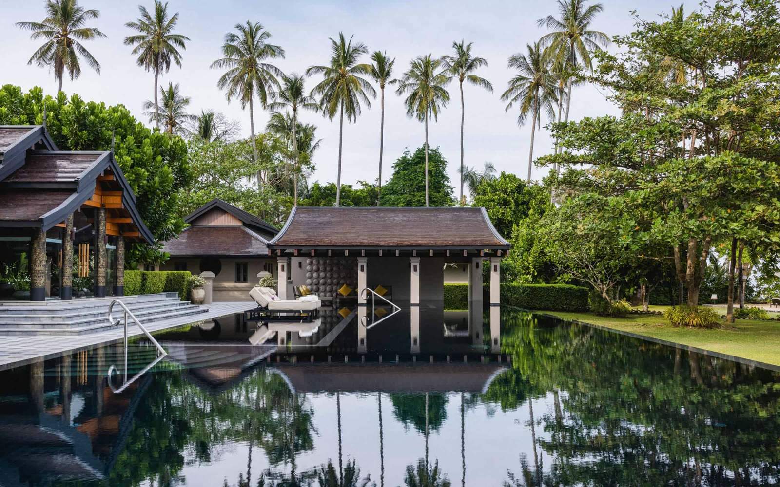 Luxury tour of Thailand - Scene 11