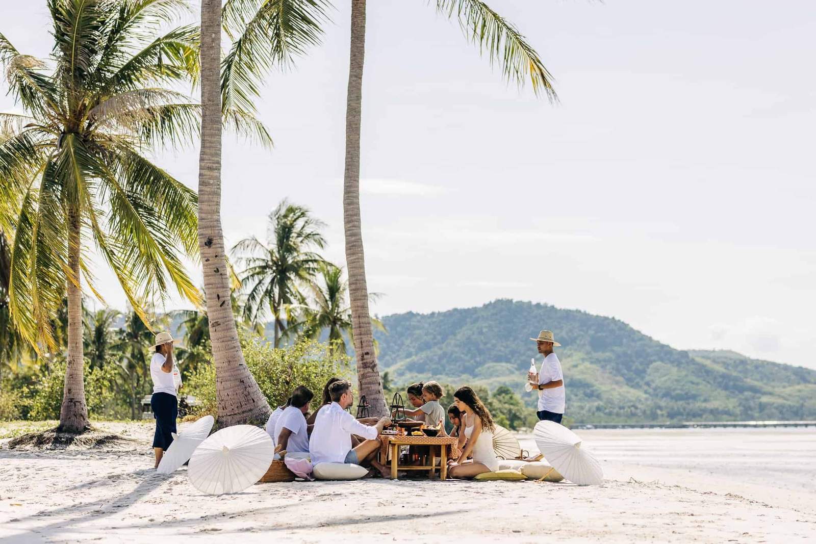 Luxury tour of Thailand - Scene 7