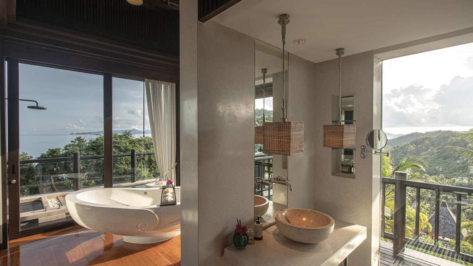 Five-Bedroom Residence Villa with Pool 2