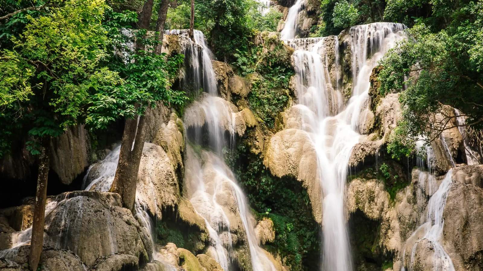 Things to Do in Luang Prabang, Laos: Kuang Si Falls, Alms-Giving and More (2026 Guide)
