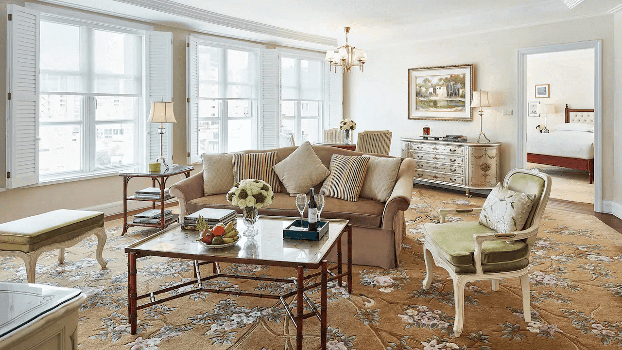 Park-Hyatt-Saigon-Executive-Suite-Living-Room