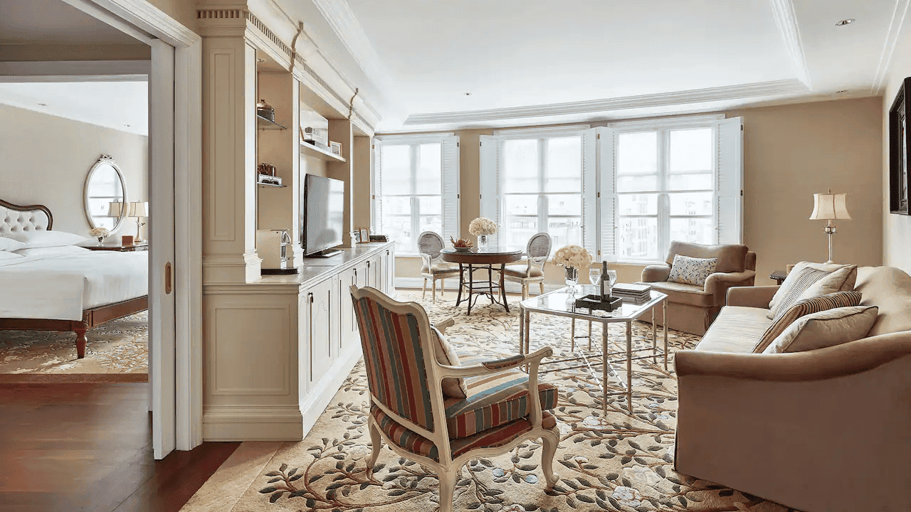 Park-Hyatt-Saigon-Lam-Son-Suite-Living-Room.
