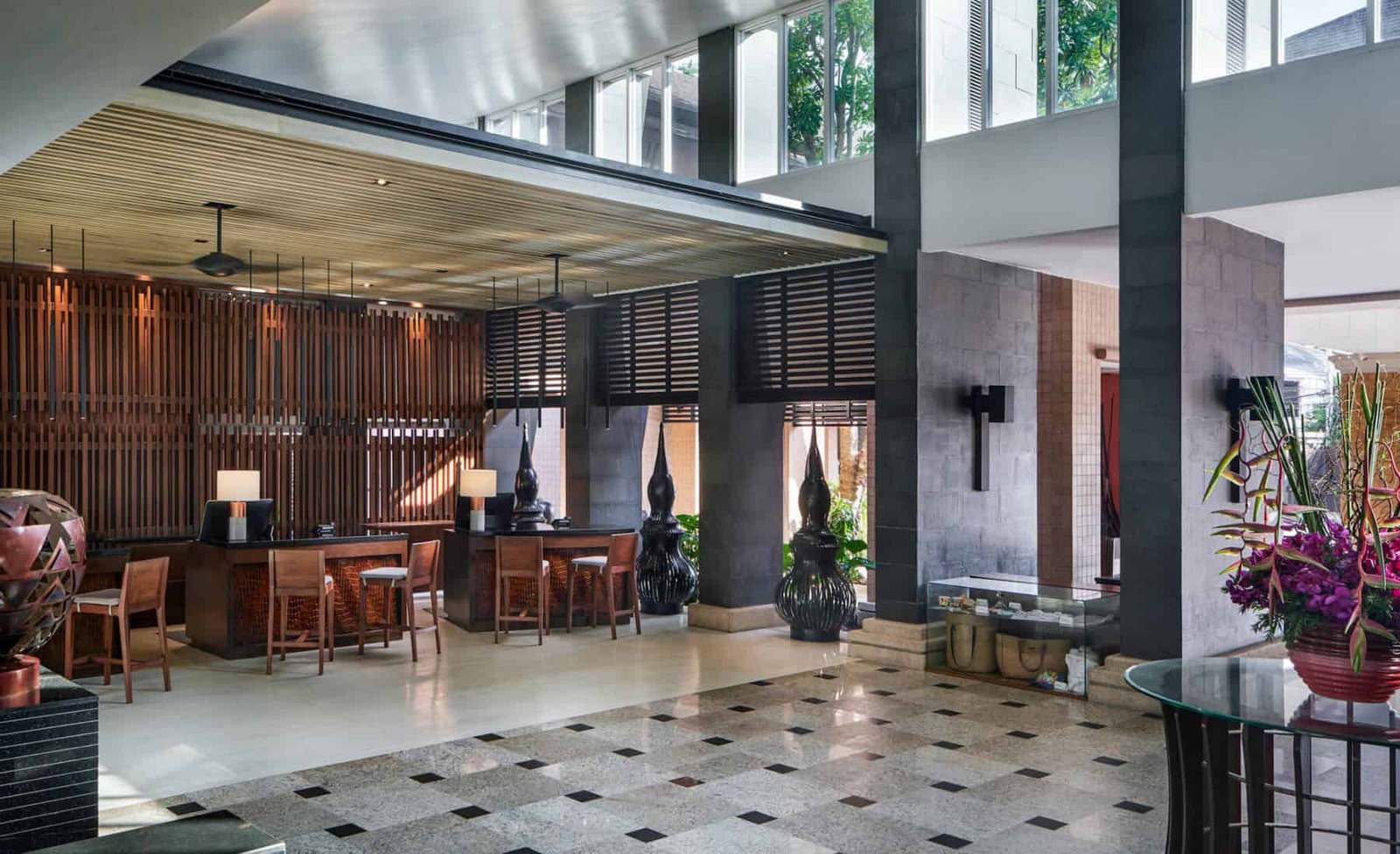 Pullman-Panwa-Front-Desk