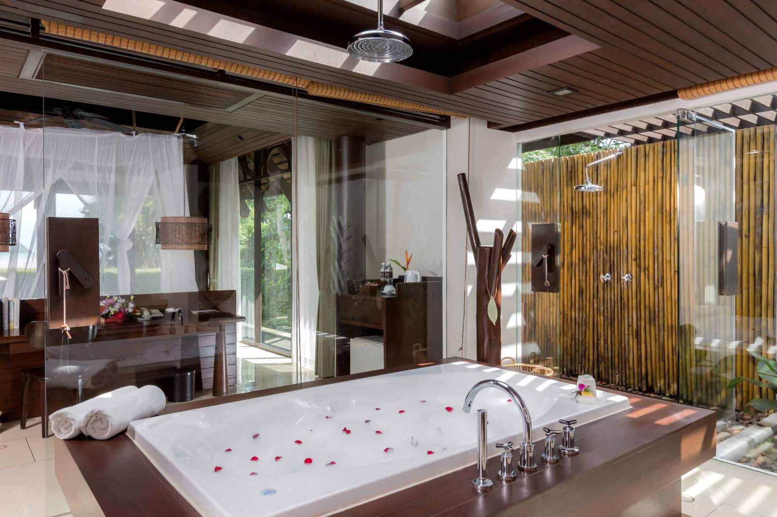 Luxury Suite & Property Views