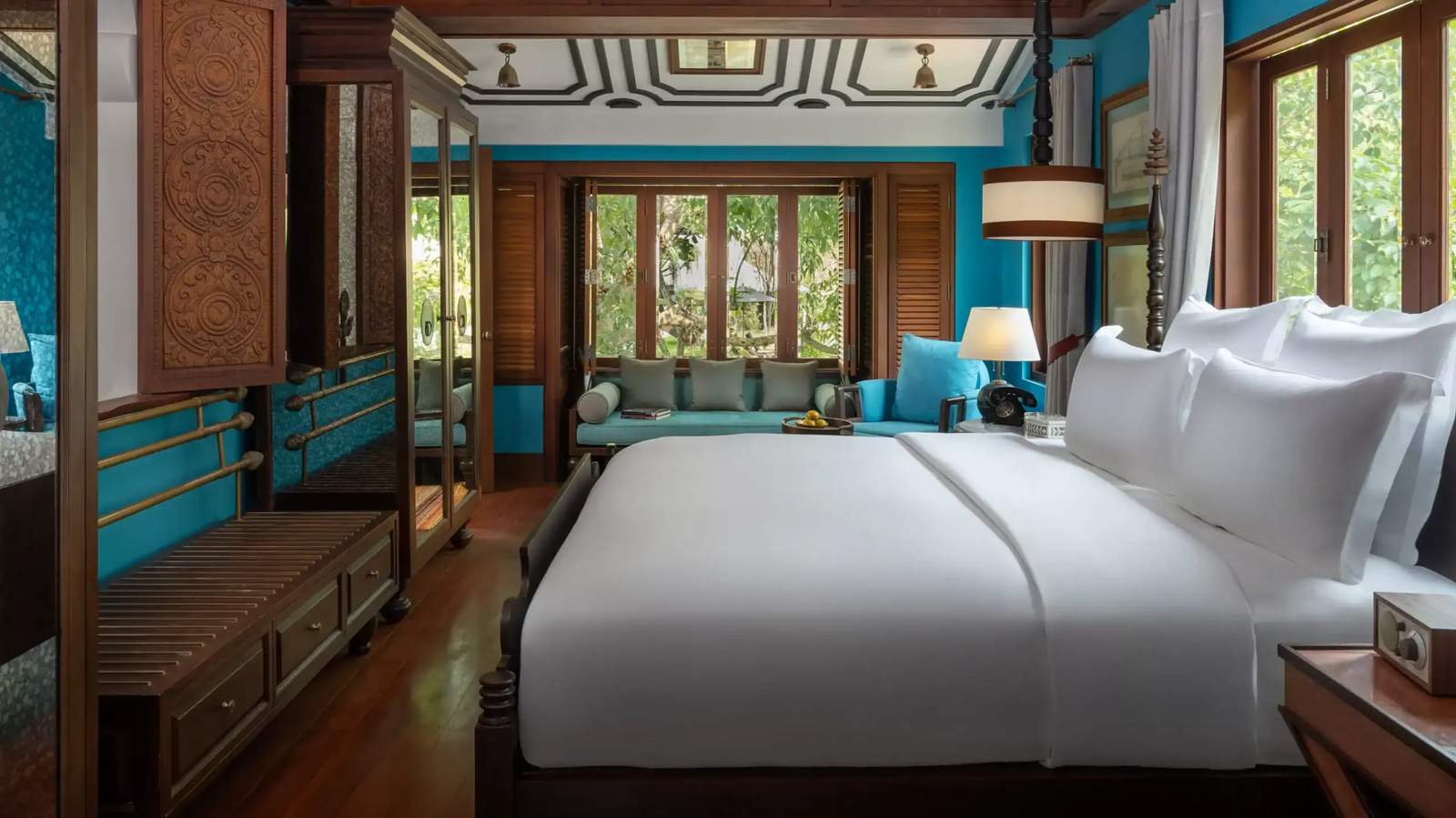 Luxury Suite & Property Views