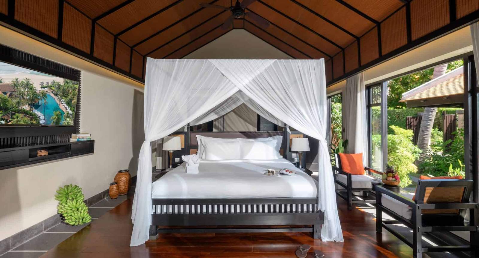 Luxury Suite & Property Views