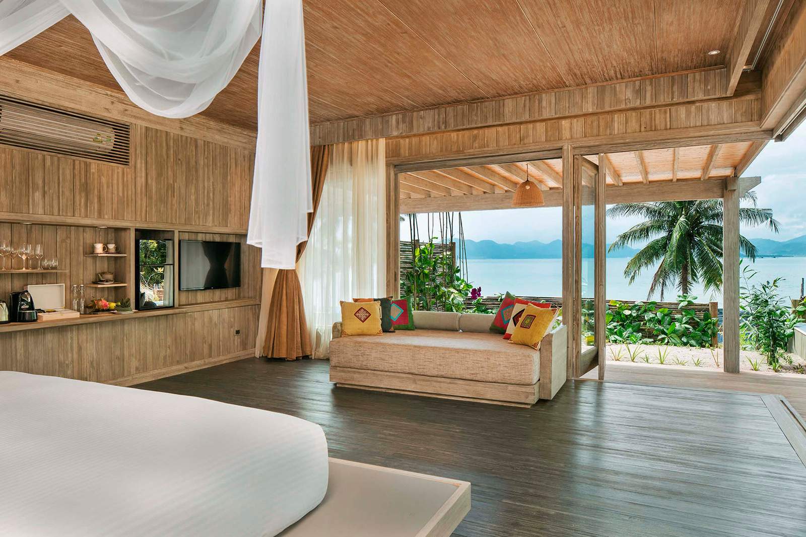 Luxury Suite & Property Views