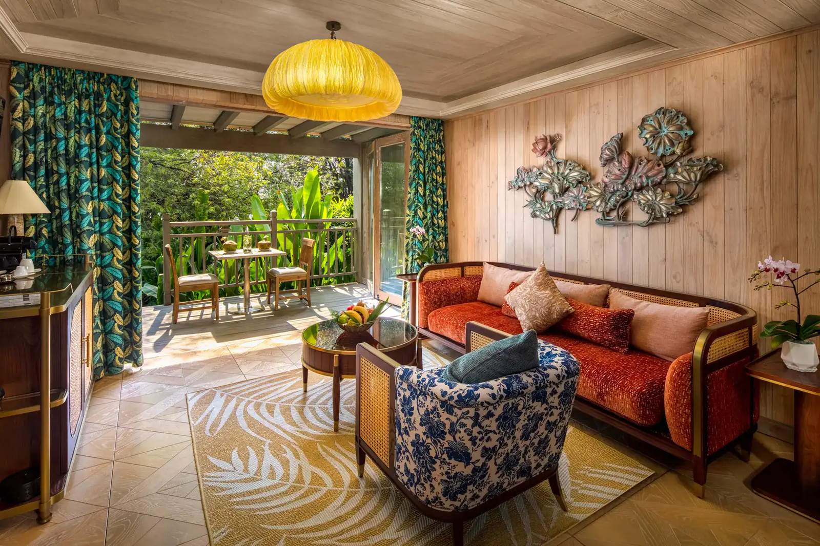 Luxury Suite & Property Views