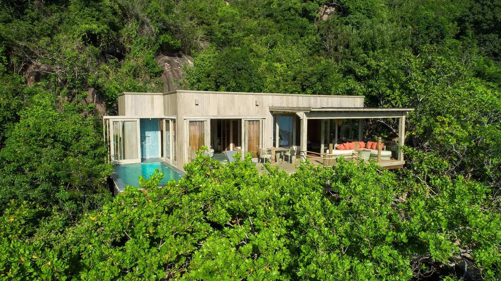 Luxury Suite & Property Views
