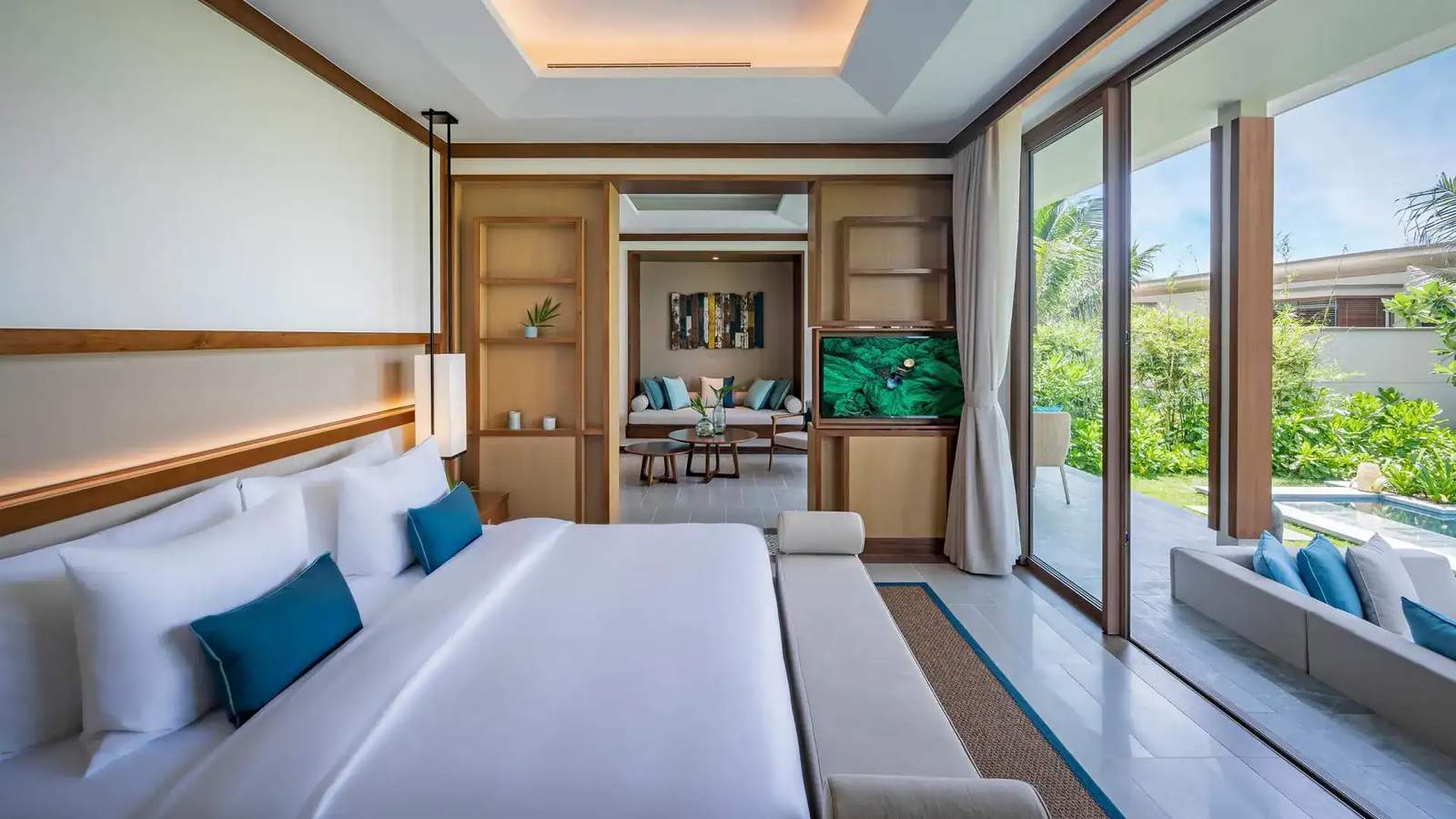 Luxury Suite & Property Views