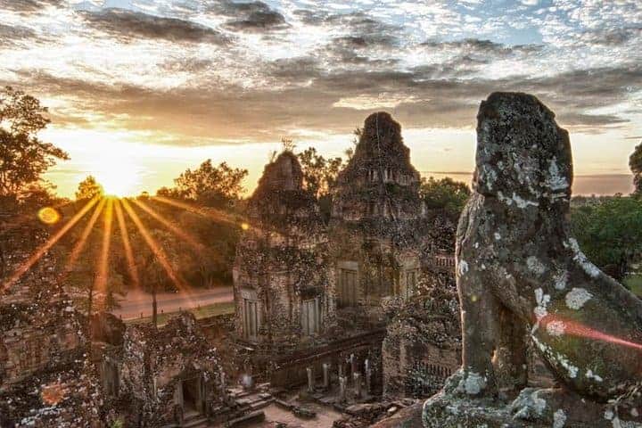Angkor Wat at Sunset: A Sacred Experience in Cambodia
