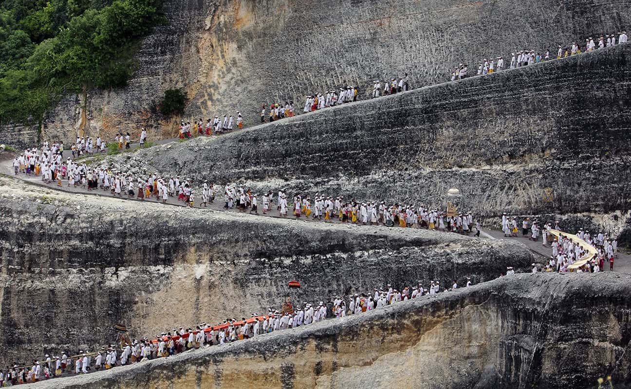 Southeast Asia Tour: Vietnam, Cambodia & Bali - Scene 6