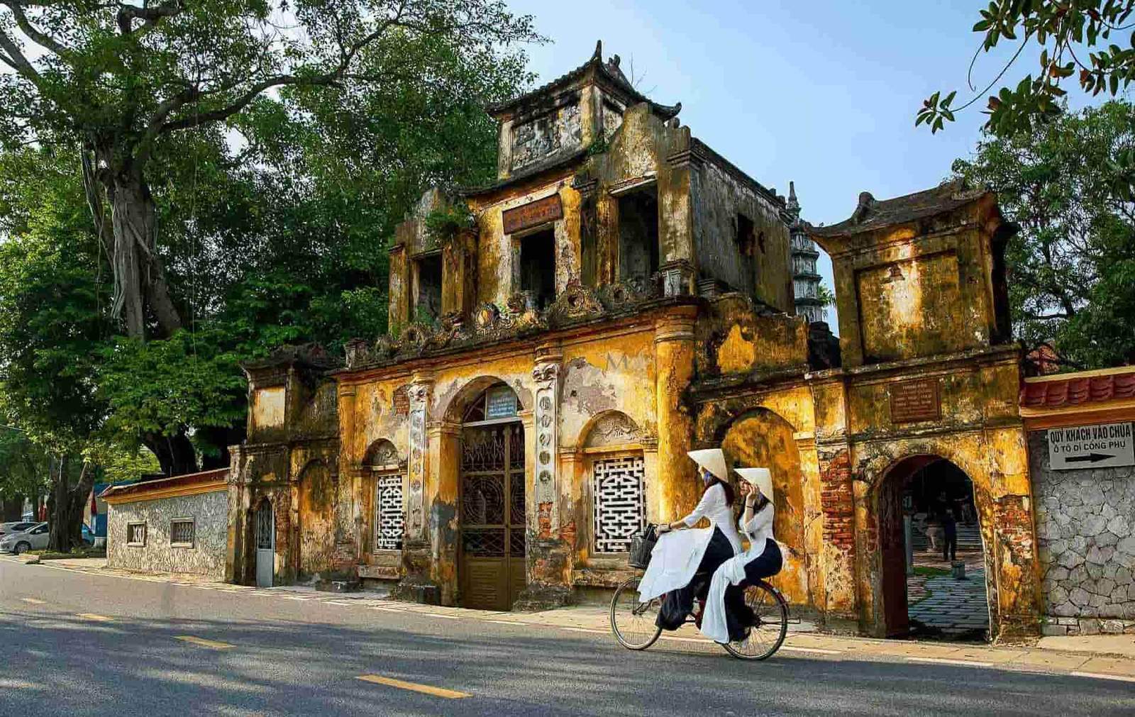 From Angkor Wat to Halong Bay: A Luxury Journey through Cambodia & Vietnam - Scene 9