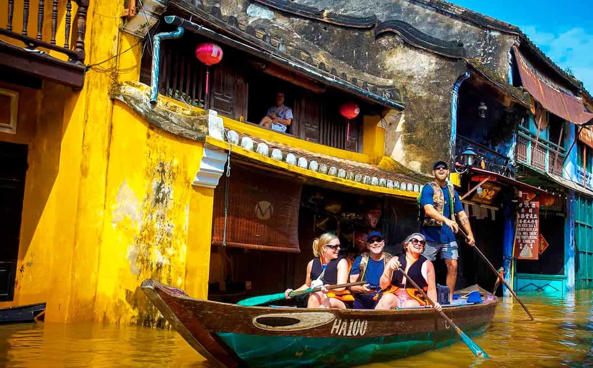 Southeast Asia: Vietnam, Cambodia, Thailand, and Laos - Scene 12