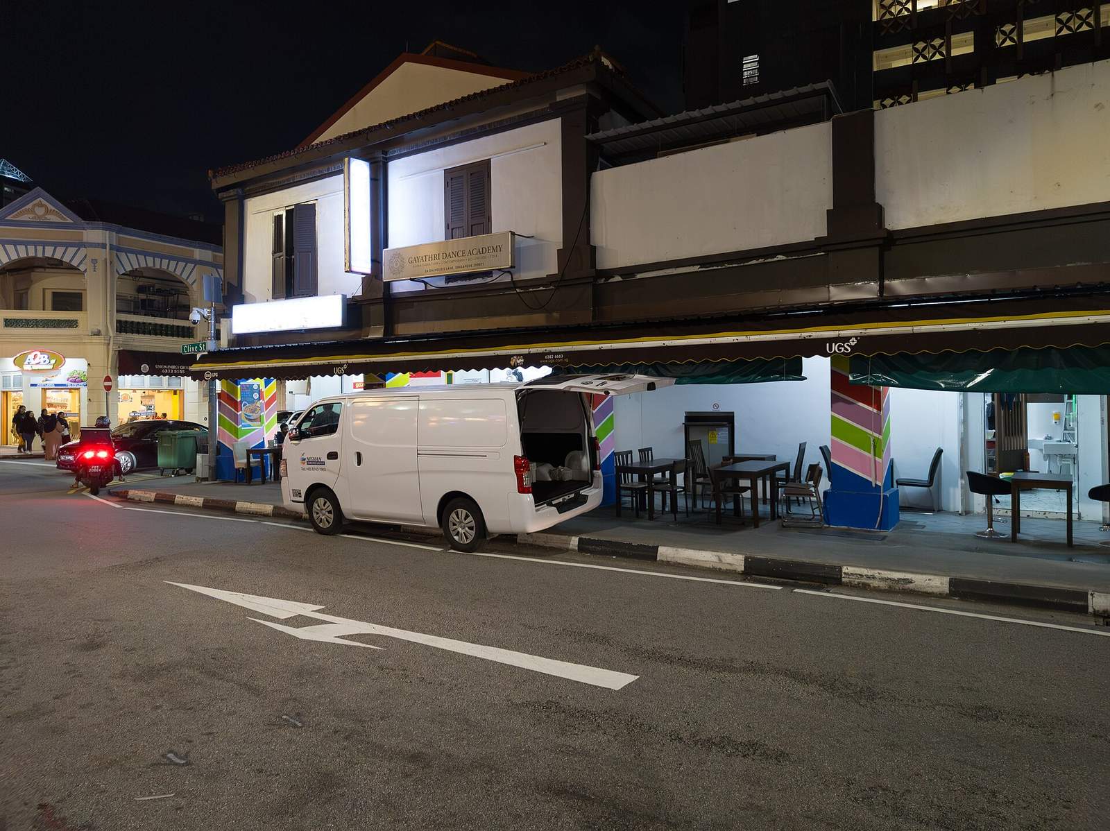 Street scene in Singapore’s Little India neighborhood