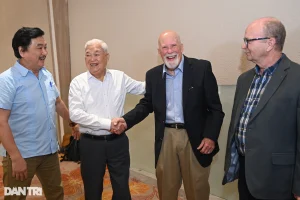 Vietnam War pilots reunion in Hanoi